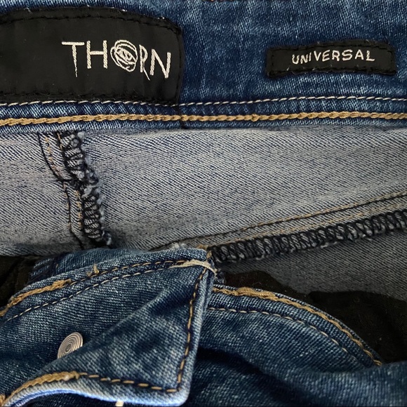 SOLD 🔴 Thorn Universal Stretchy Jean Shorts - Picture 6 of 7
